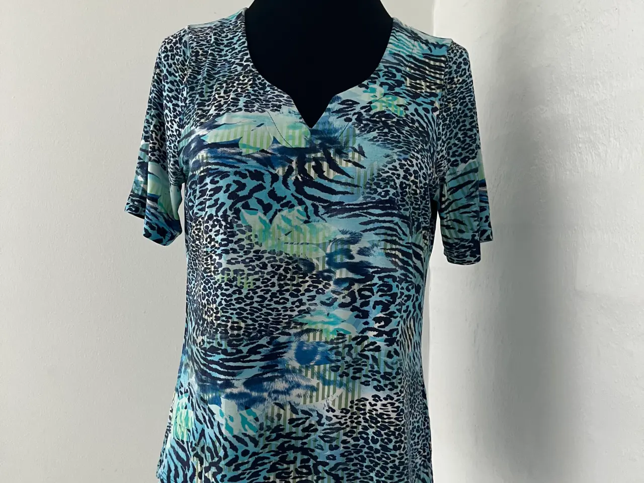 Billede 1 - T-shirt str.38