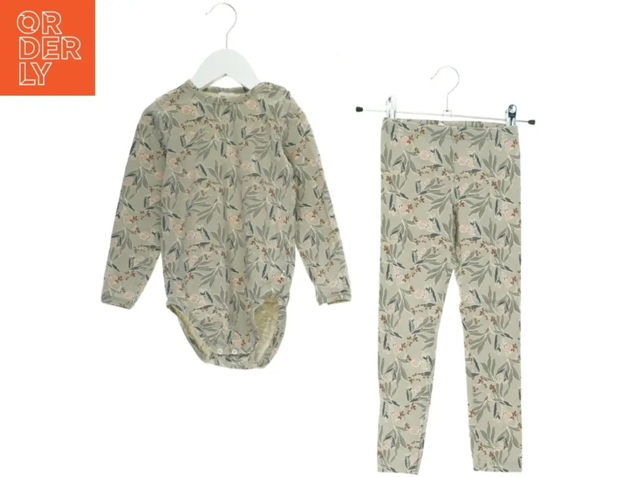 Billede 1 - Sæt (2 stk.) fra Müsli (str. 98 cm)