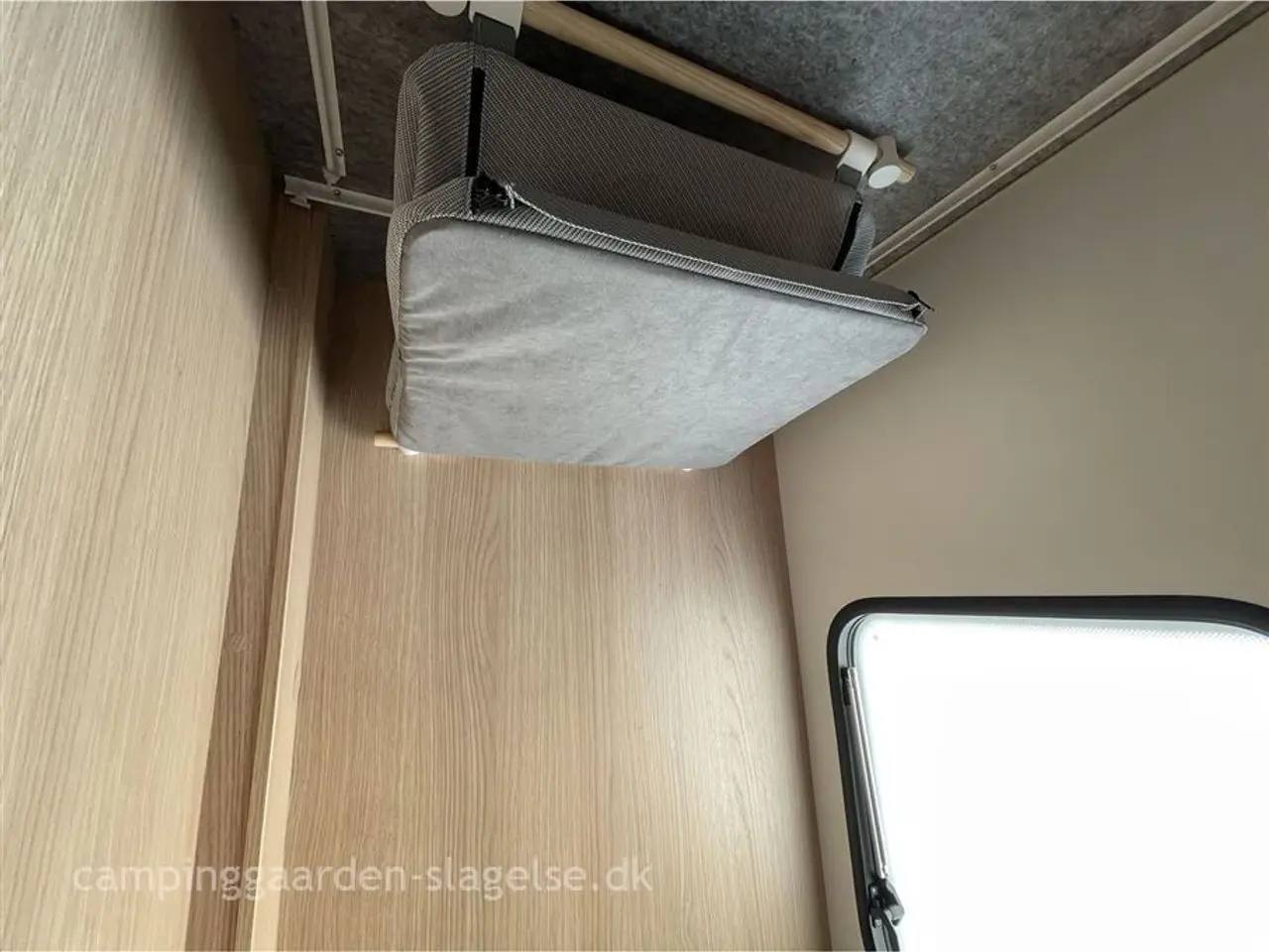 Billede 10 - 2026 - Adria Aviva Lite 360 DK Let, El-bilvenlig og Perfekt til Sommer – Adria Aviva Lite 360 DK Køjevogn