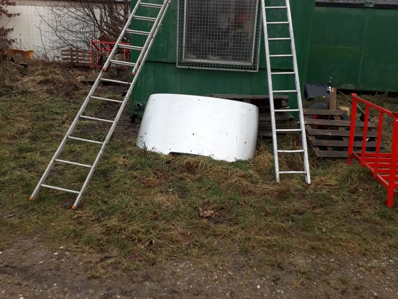 Billede 3 - Forskellige stiger sælger, små og store, brugte. 
