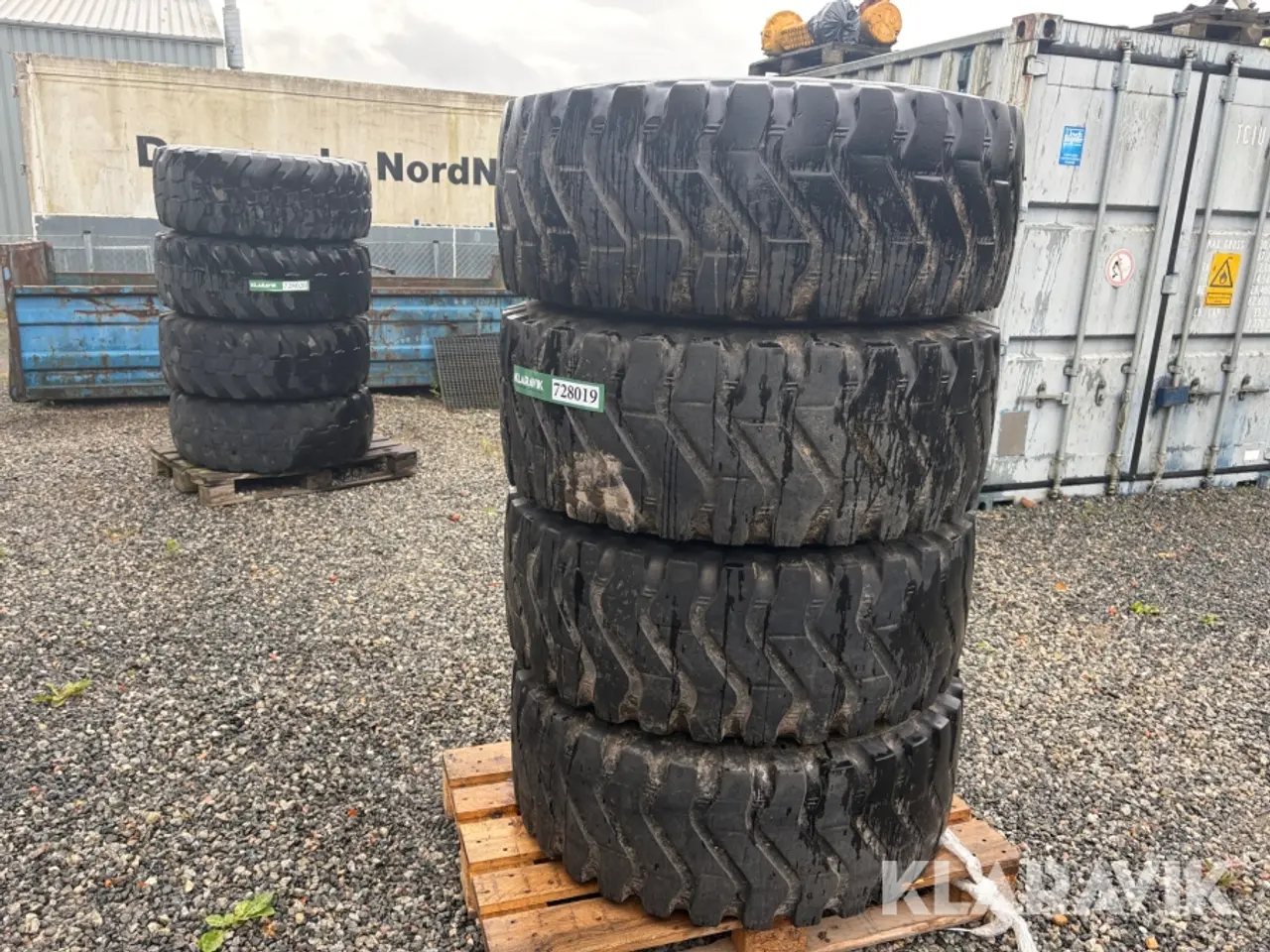 Billede 12 - Hjul Goodyare Powerload 405/70R20 4 styk