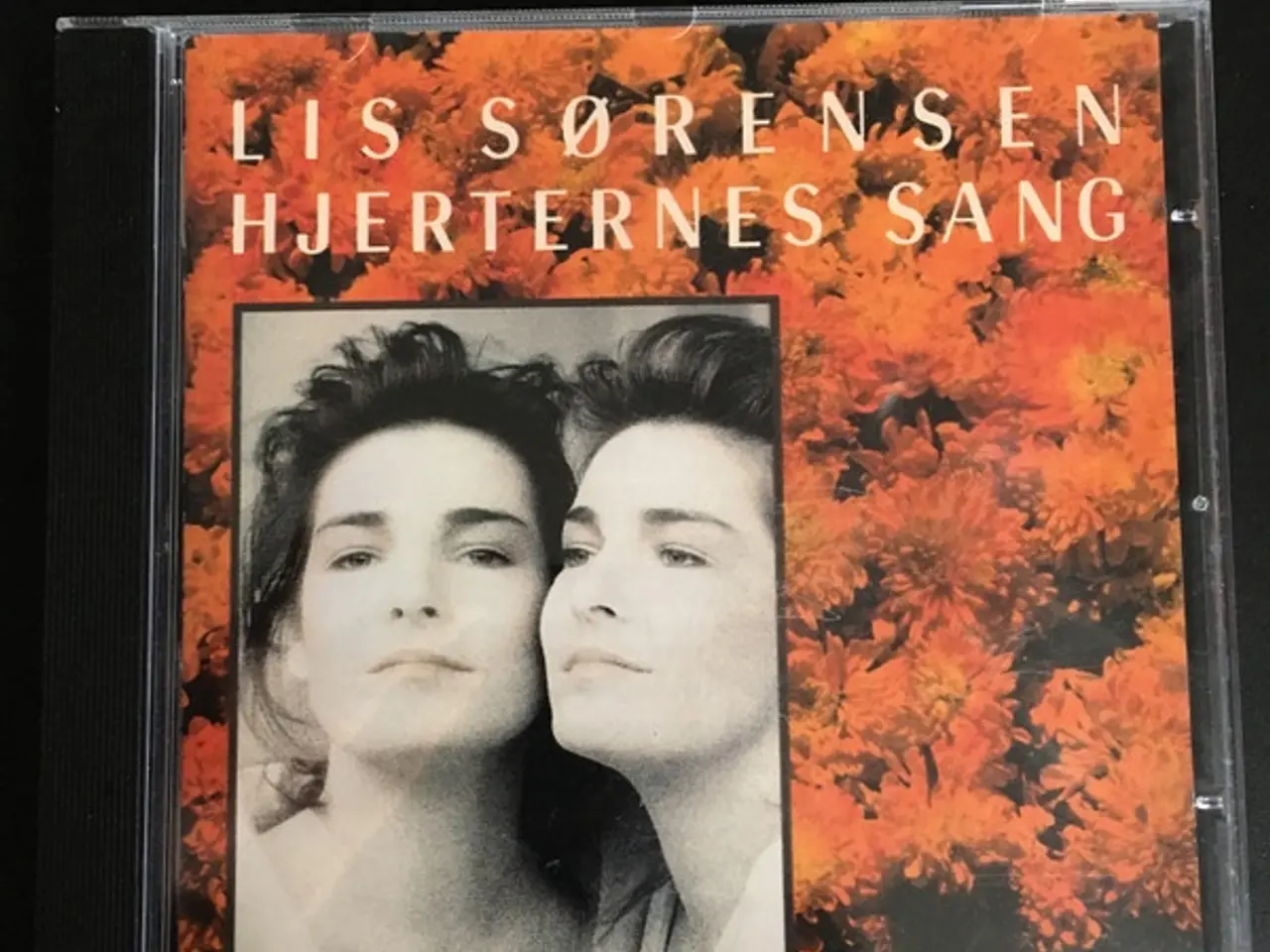 Billede 2 - Lis Sørensen – Hjerternes Sang – CD