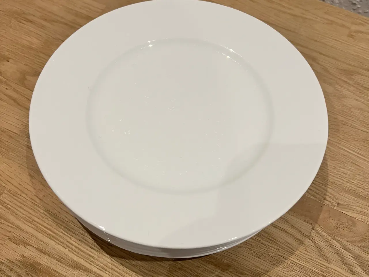 Billede 2 - Hvide porcelæns tallerkener
