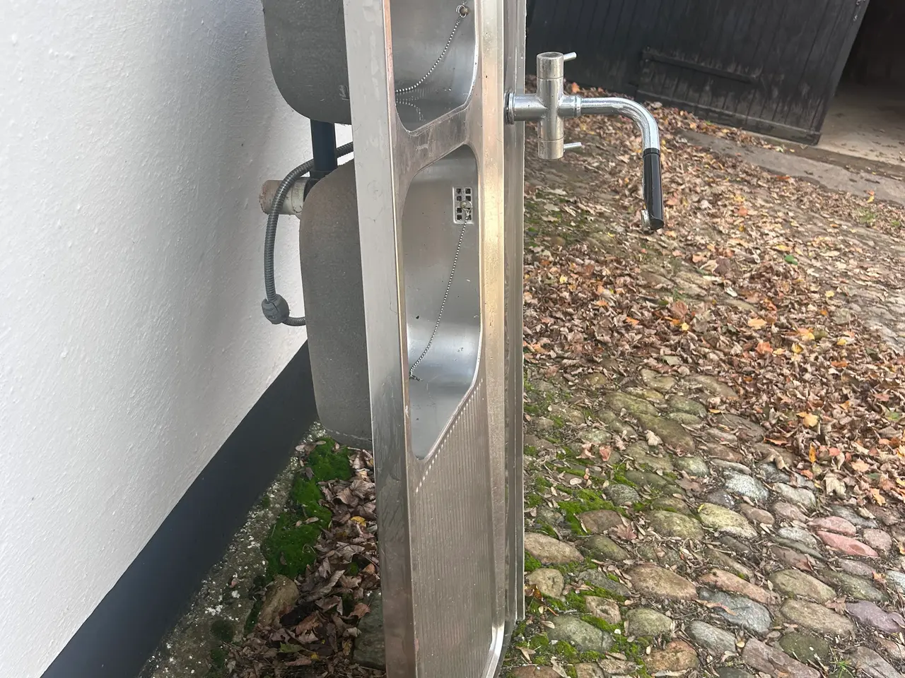 Billede 2 - Stålvask med armatur