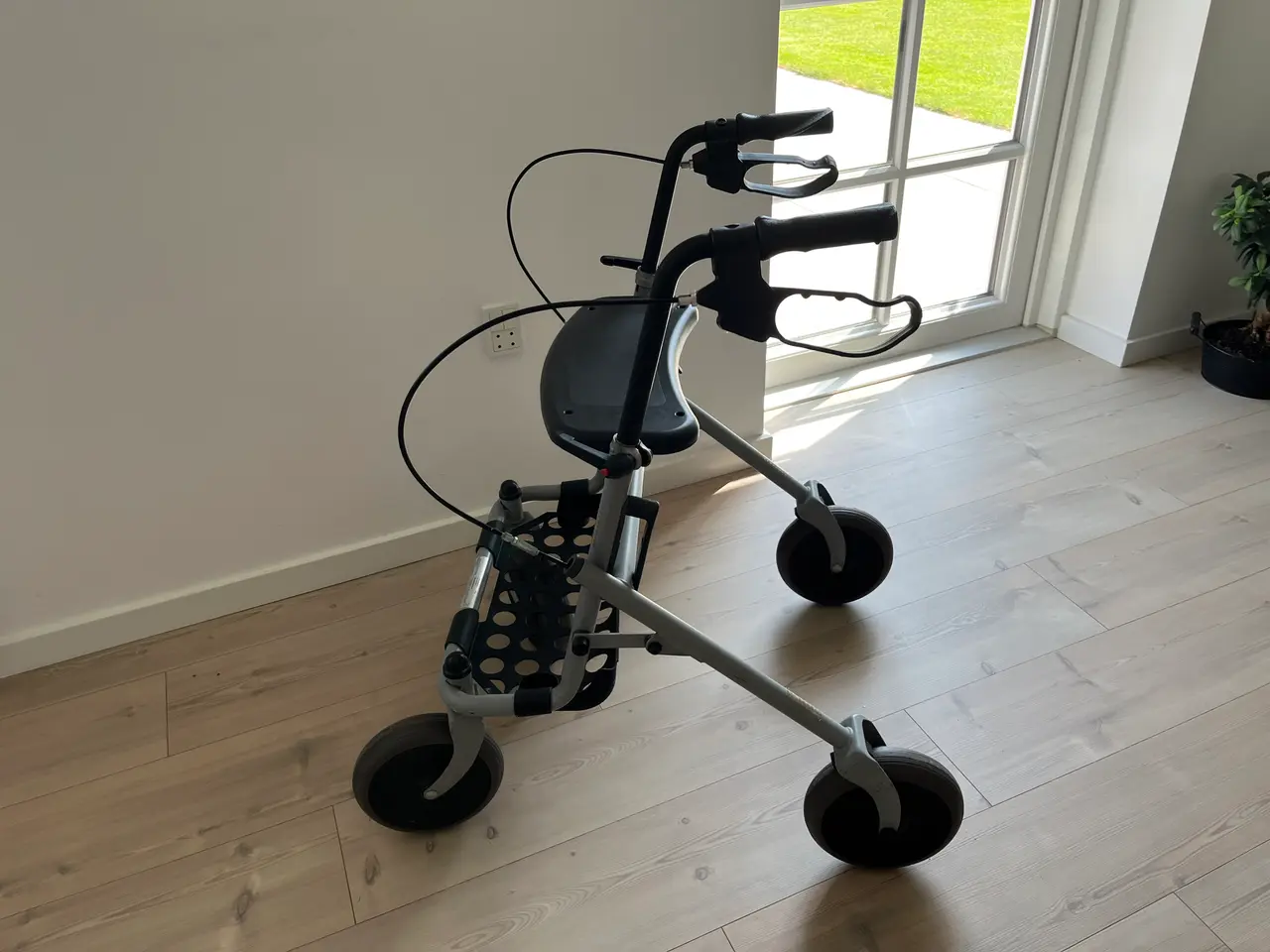Billede 4 - Rolator Dolomite Futura