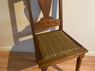 afsyrede stole sælges