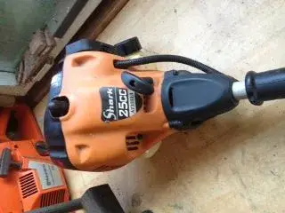 Shark 2500 buskrydder.