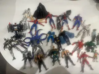 24 retro actionfigurer fra Marvel, Batman m.fl. 