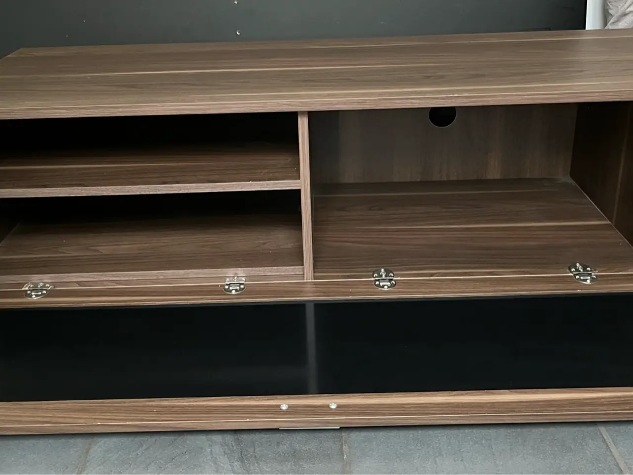 Billede 4 - TV-bænk i valnød