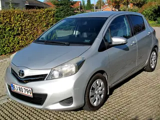 Rigtig fin Toyota Yaris