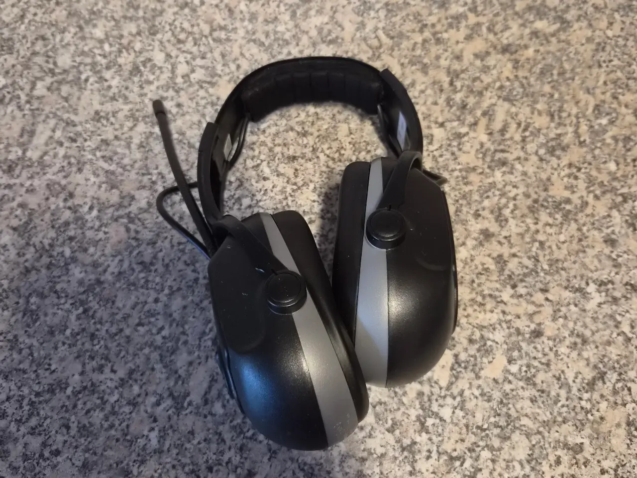 Billede 2 - Høreværn med FM radio