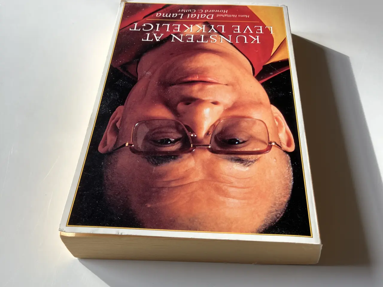 Billede 6 - Kunsten at leve lykkeligt. Af Dalai Lama XIV Bstan