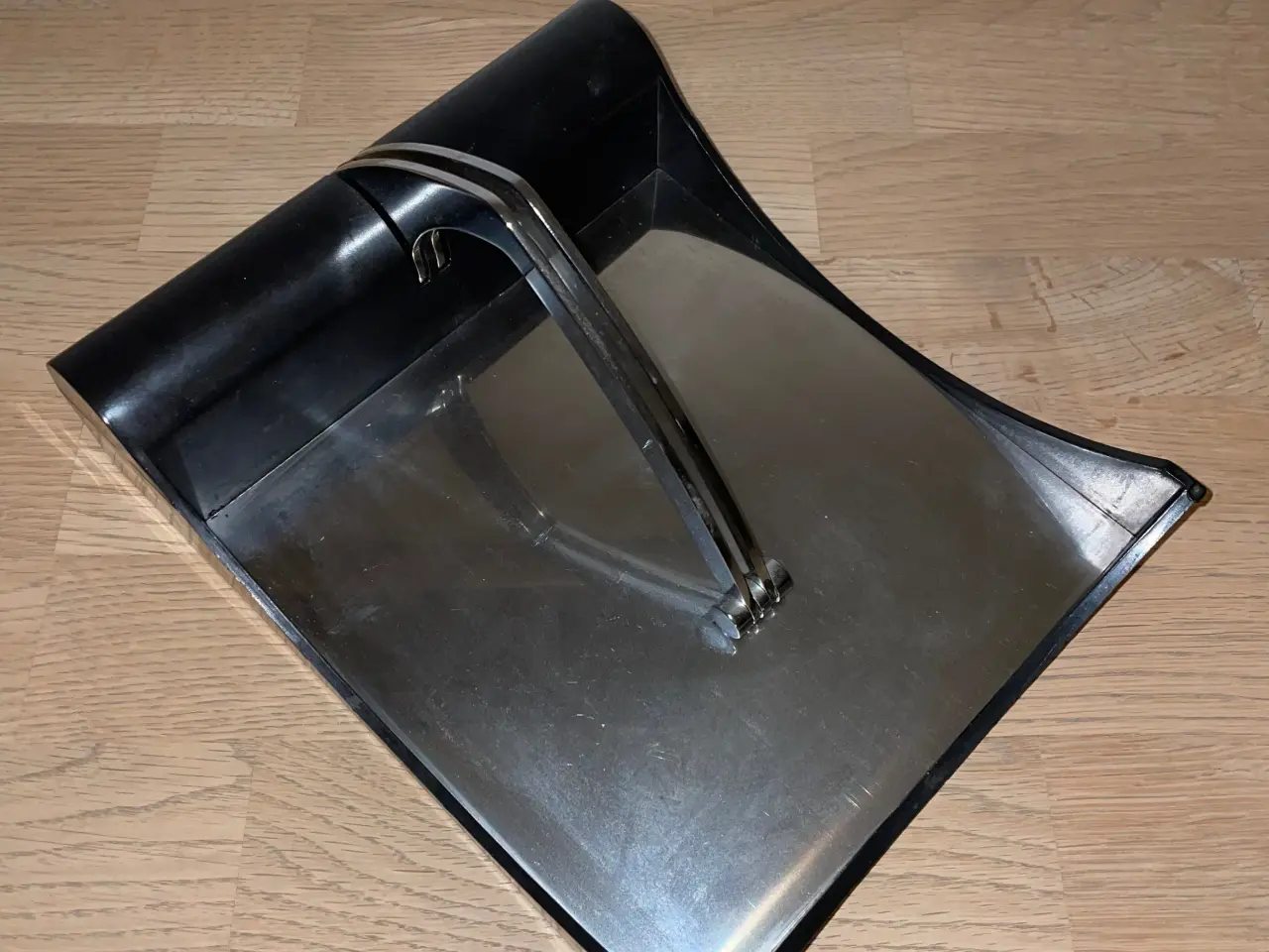 Billede 4 - Herstal servietholder i rigtig fin stand