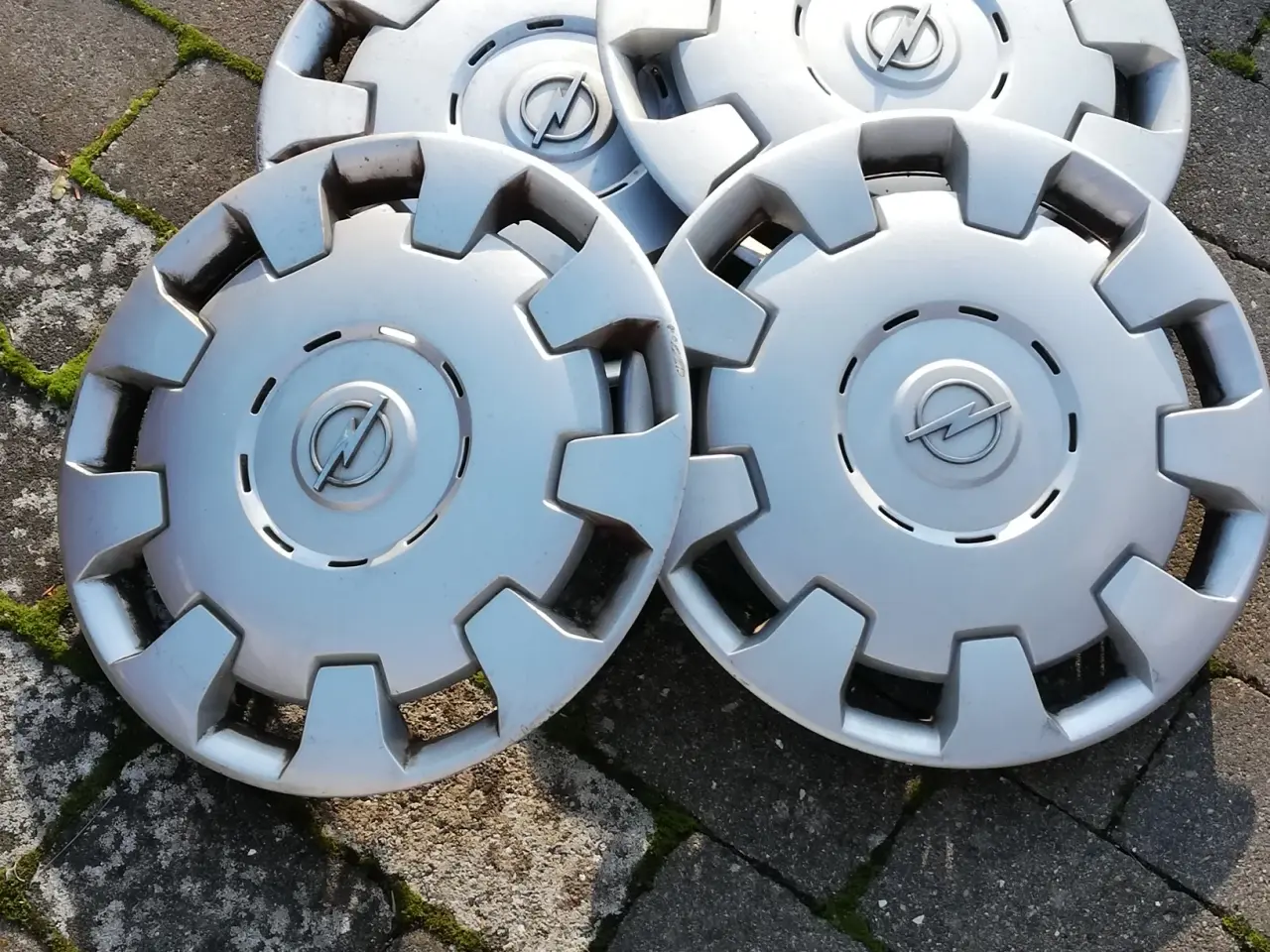 Billede 1 - 4 Styk Hjulkapsler til Obel ca. 14 "