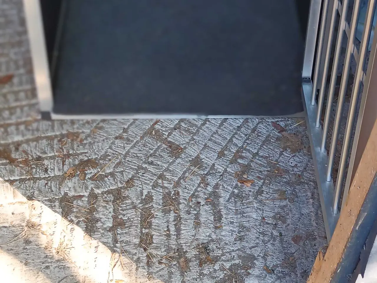 Billede 1 - Flot stort hundebur