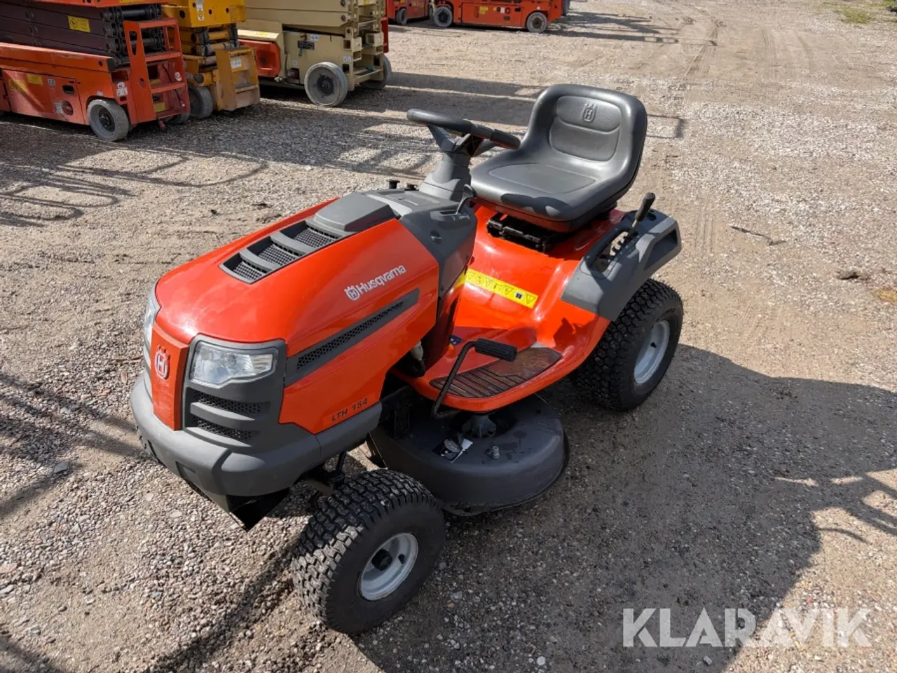 Billede 1 - Græsslåmaskine Husqvarna LTH 154