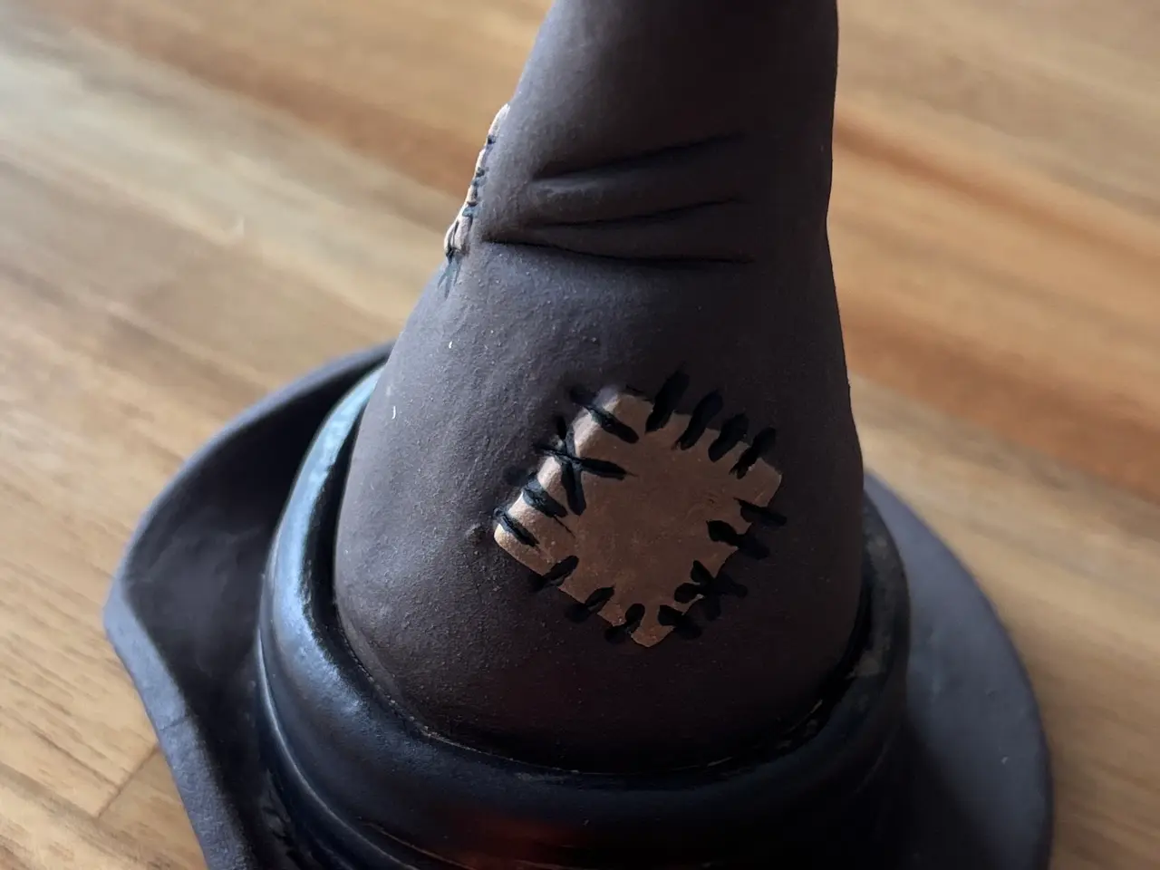 Billede 1 - heksehat håndlavet i keramik.