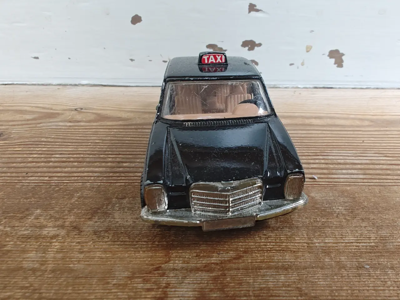Billede 2 - Mercedes Benz 240 D Sort Taxi - Corgi