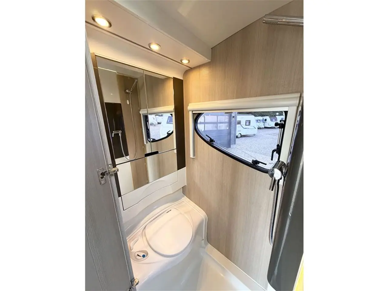 Billede 15 - 2015 - Adria Action 361 LH   Enkeltsenge-Lamel-Mover-Telt