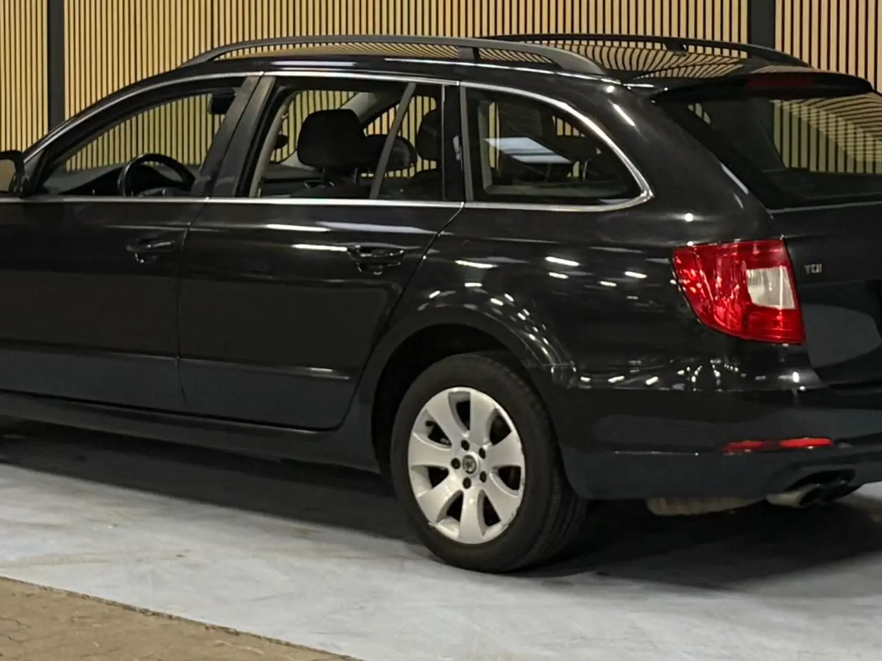 Billede 2 - Skoda Superb 2,0 TDi 140 Ambition Combi