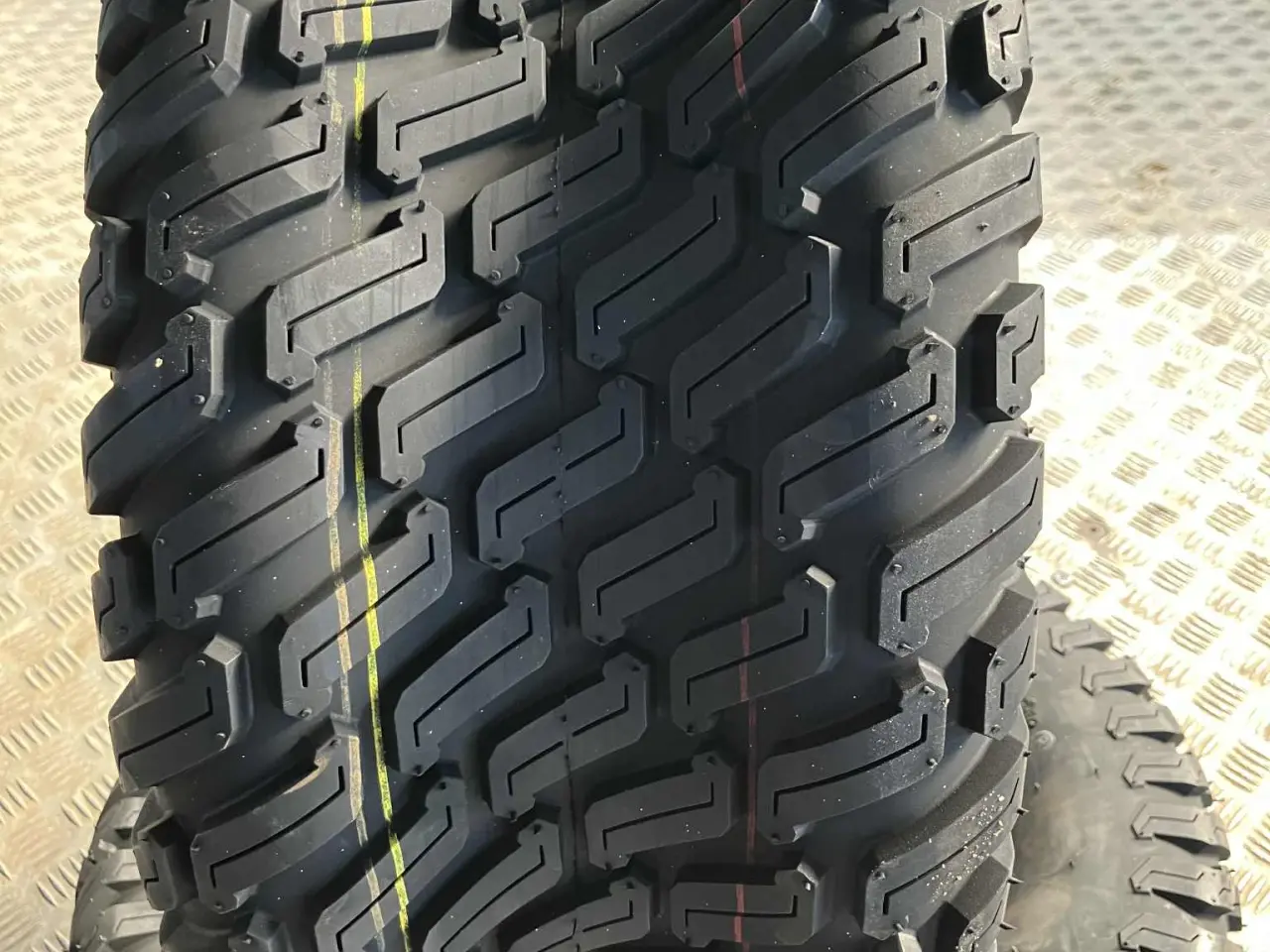 Billede 1 - Duro Di 5005 23x10,50-12