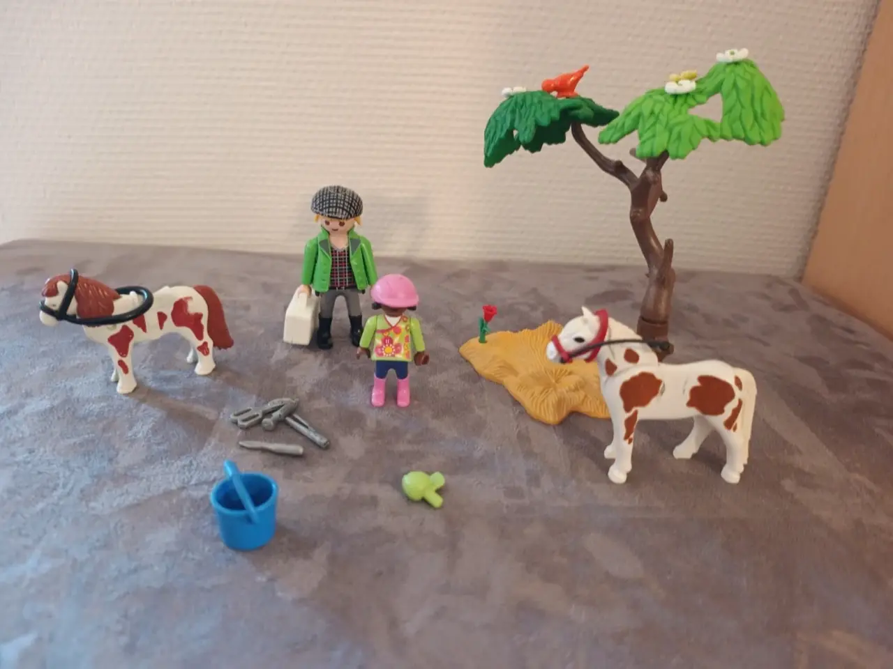 Billede 1 - Playmobil dyrlæge med pige og heste