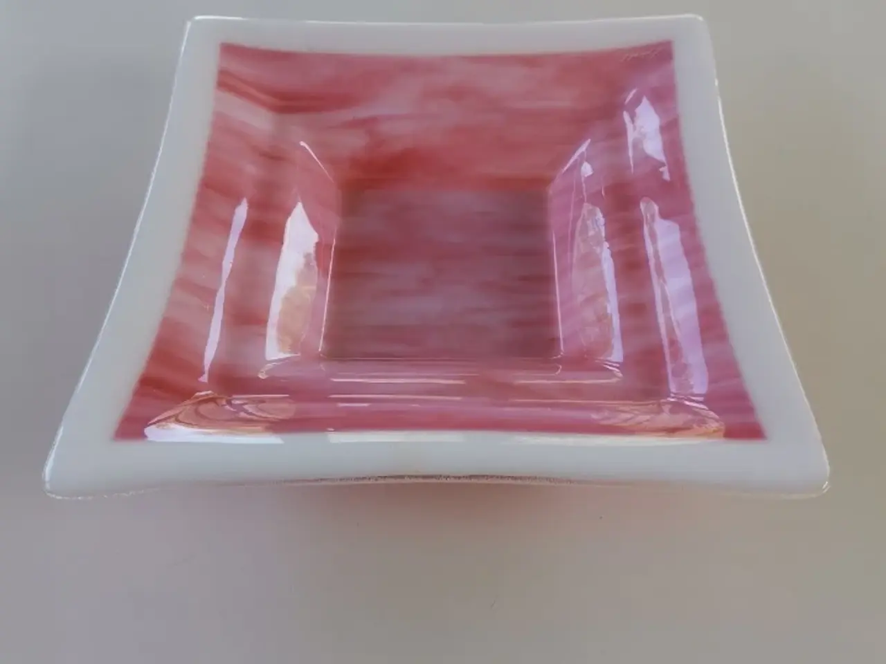 Billede 1 - Rosa og hvidt glasfad Loholt