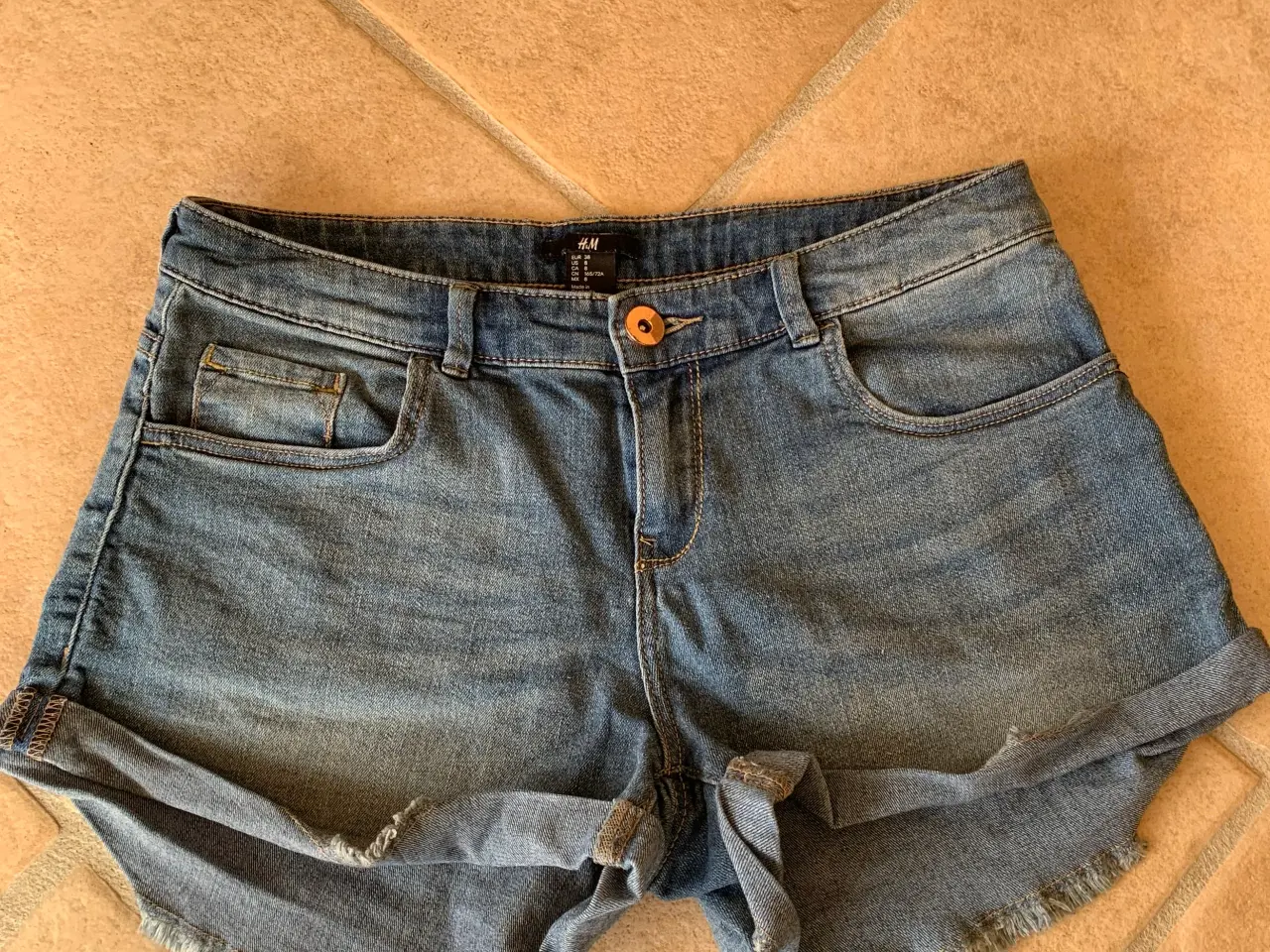 Billede 1 - H&M denim shorts str.38