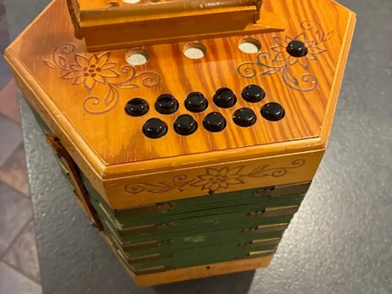 Billede 1 - Gammel tysk concertina - DDR – spiller fint