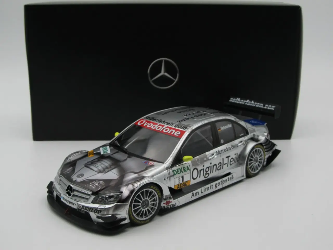 Billede 1 - AUTOart - Mercedes V8 AMG DTM 2007 - 1:18  