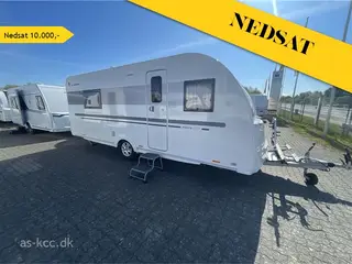 2021 - Adria Adora 572 UT Adria Adora 572 UT årg. 2021 incl, mover, Isabella Sun Shine, cykelstativ 4 sovepladser, 5 siddepladser