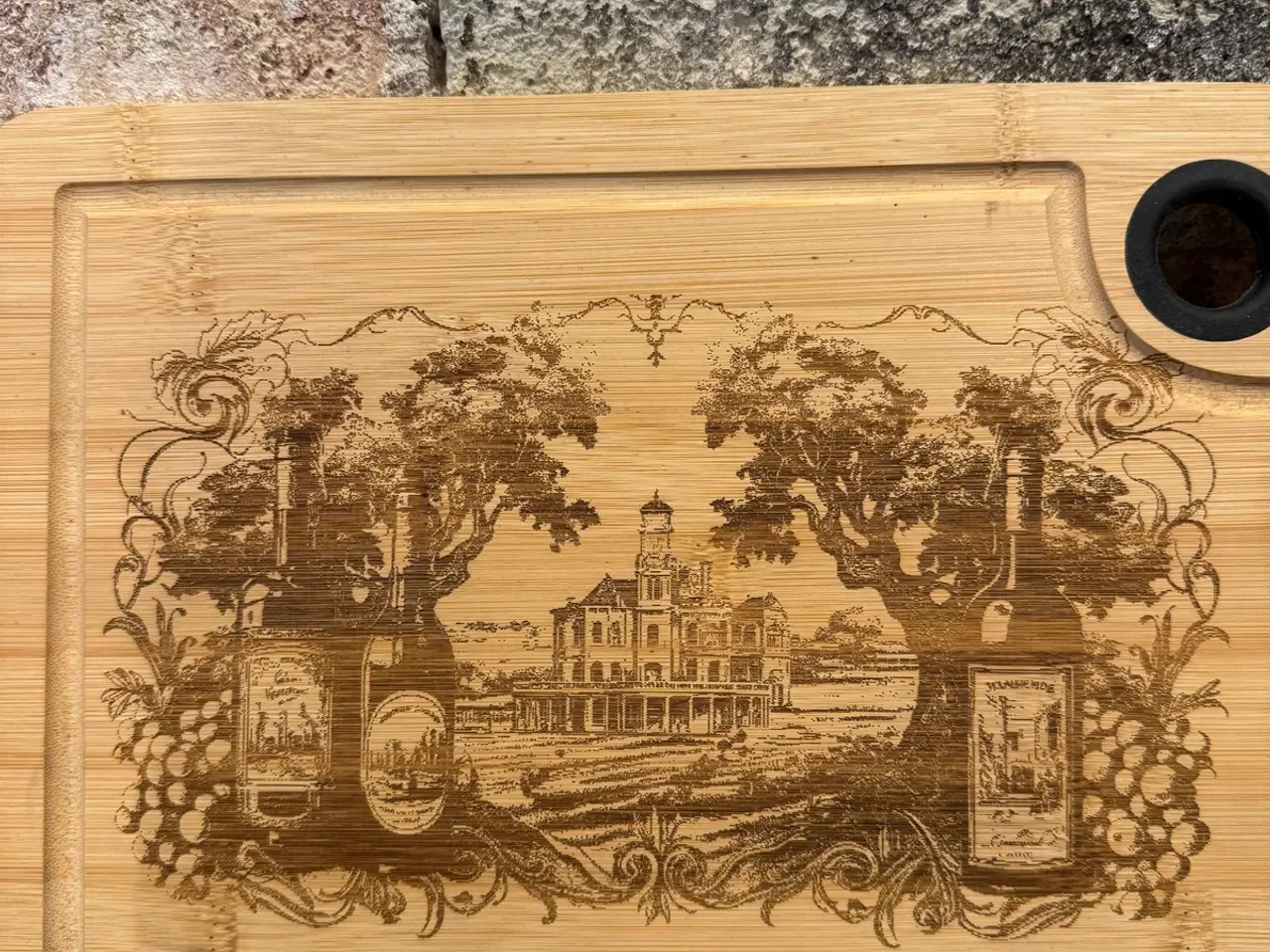 Billede 3 - Bamboo cutting board with Wine motif