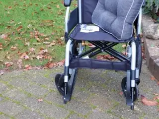 Pæne og velholdt Kørestol