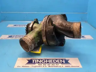 John Deere 6125HZ001 Vandpumpe RE53538
