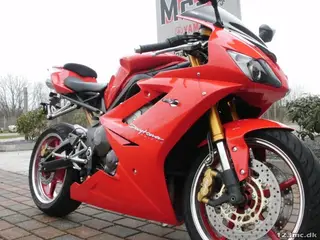 Triumph Daytona 675
