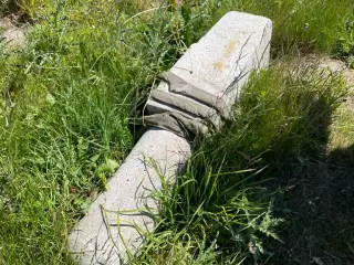 Beton pullert