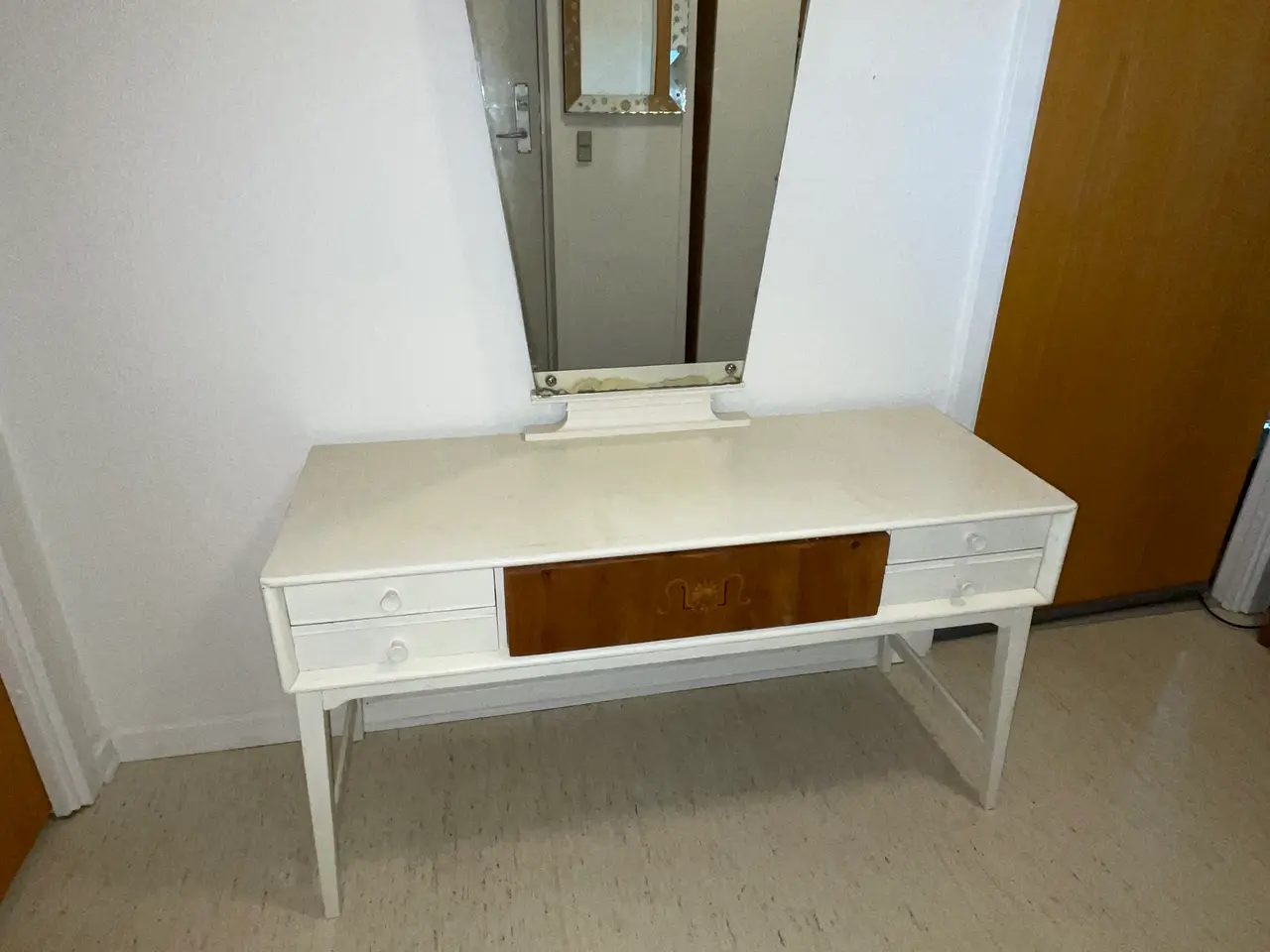 Billede 1 - Flot retro sminkebord / toiletmøbel med spejl