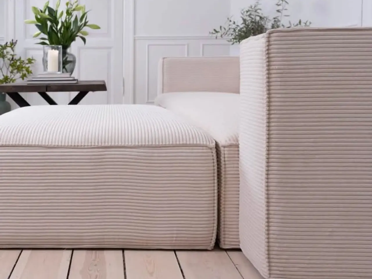 Billede 2 - Helt ny 4-pers. fløjl sofa