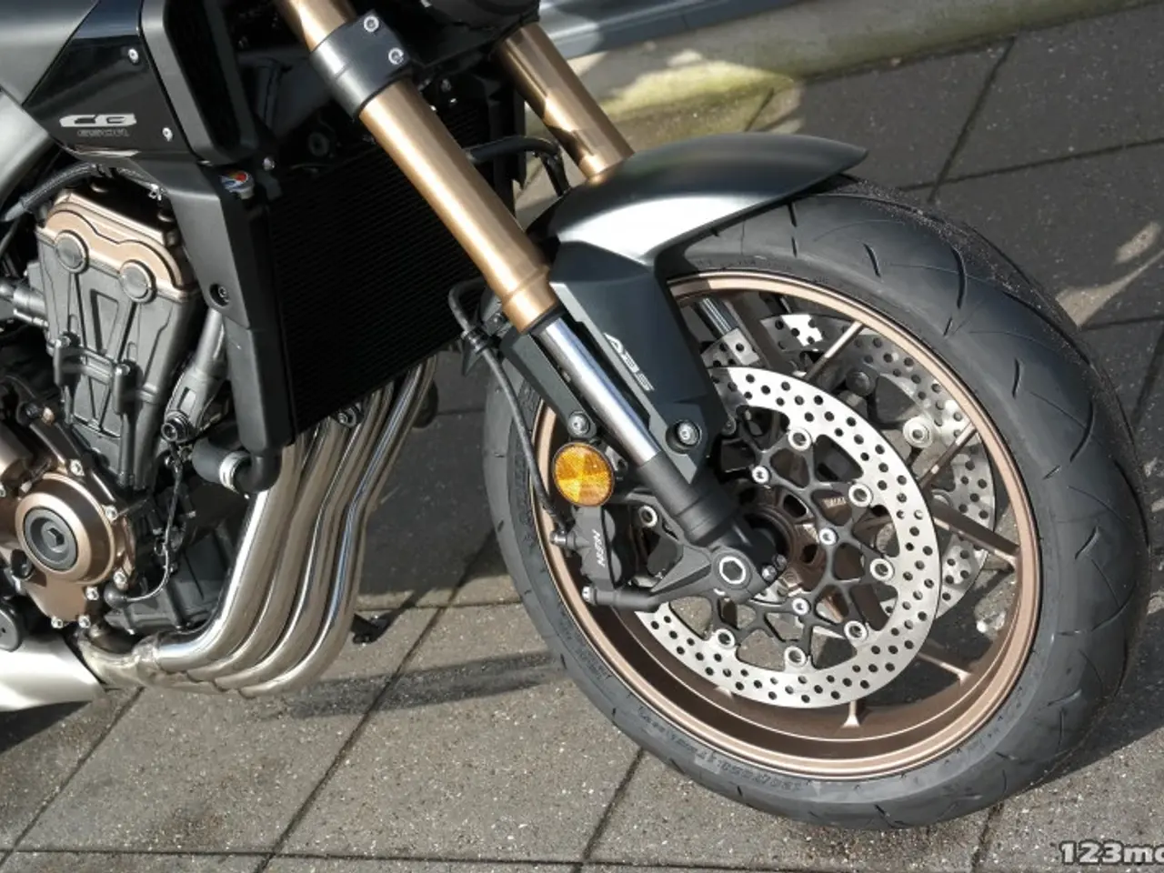 Billede 13 - Honda CB 650 R E-Clutch MC-SYD BYTTER GERNE