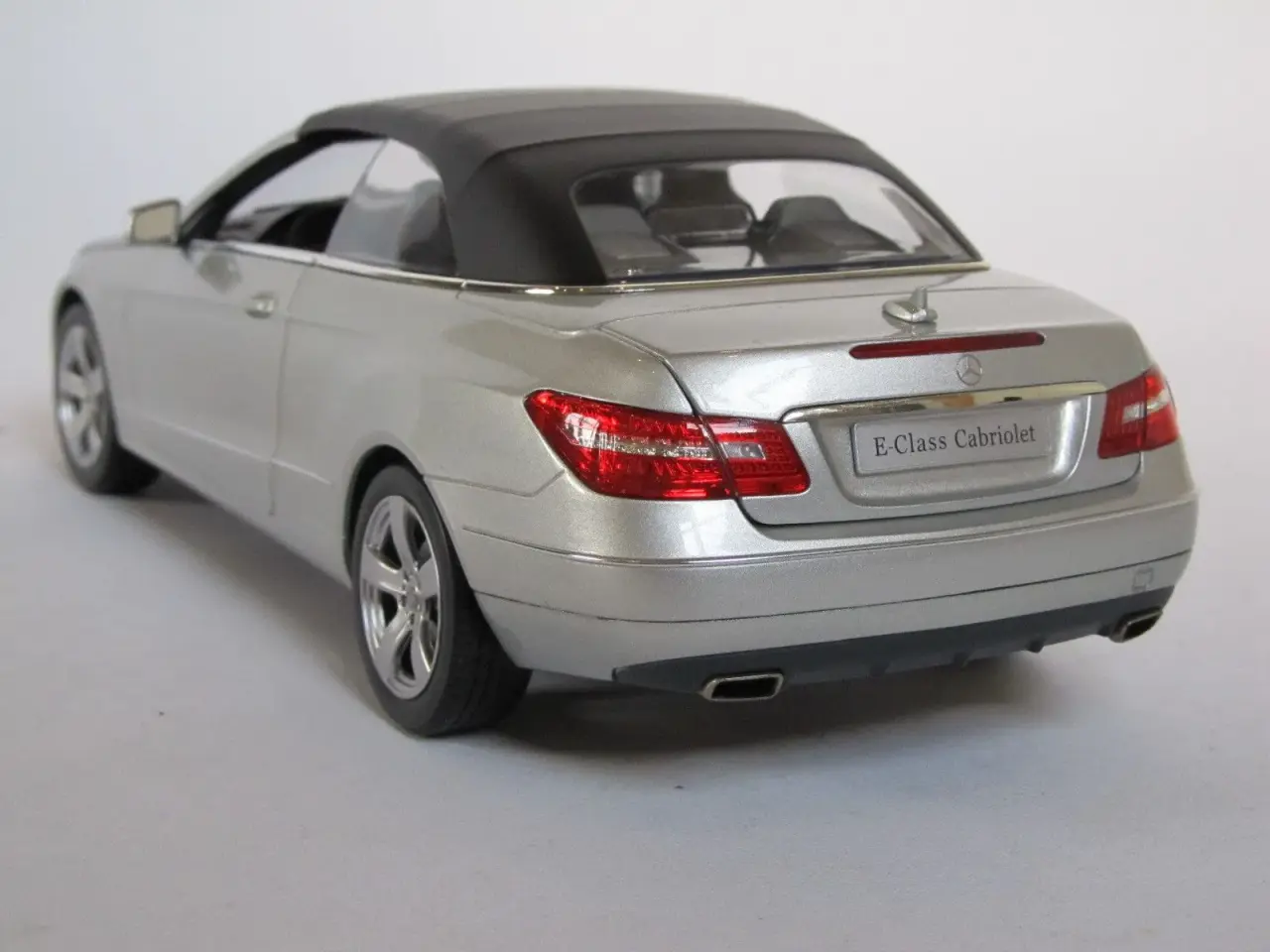 Billede 7 - 2010 Mercedes E-Klasse Cabrio 1:18