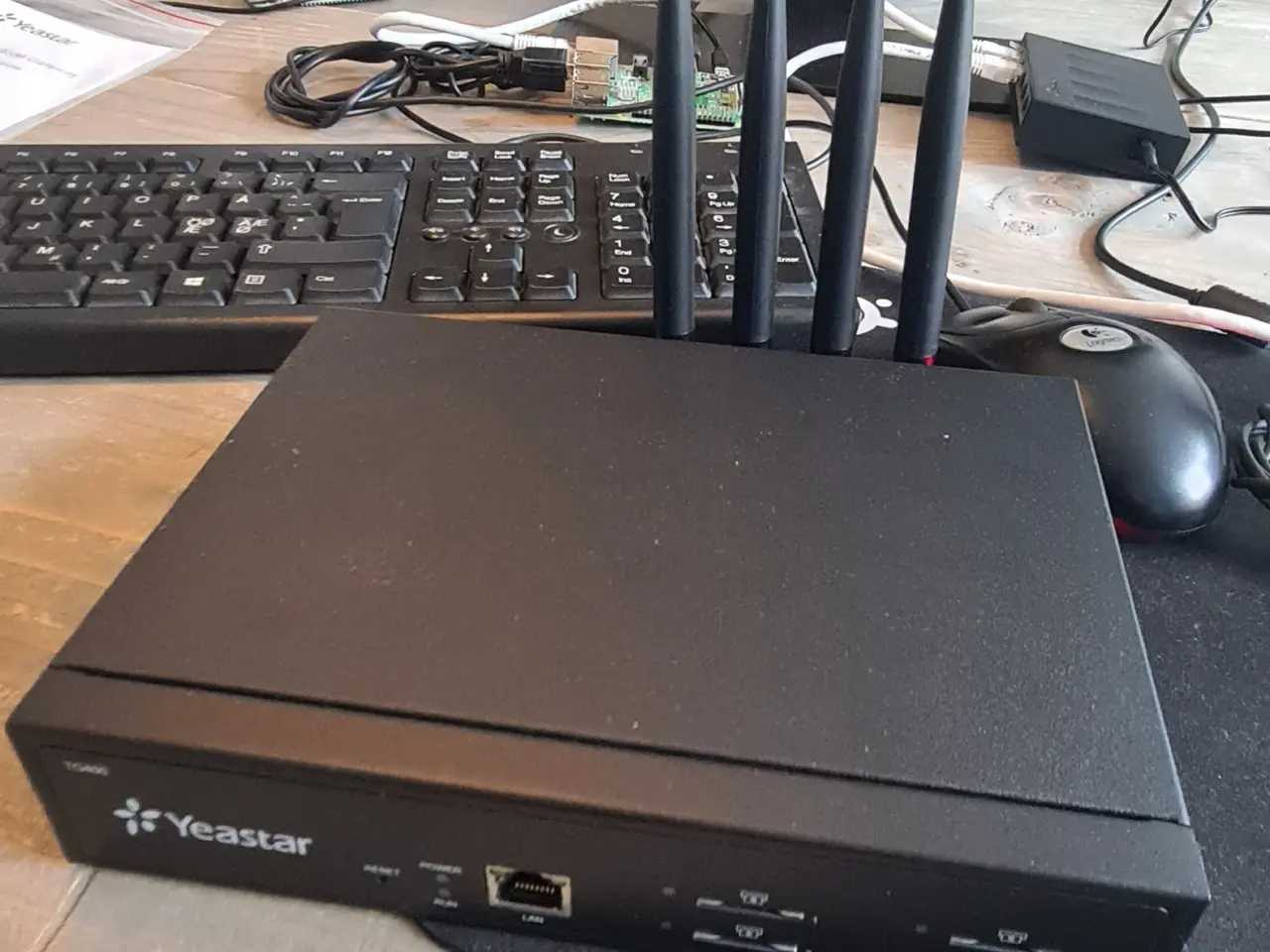 Billede 1 - Yeastar 4-kanals GSM Gateway TG400