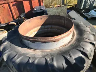 Goodyear 520/70R38
