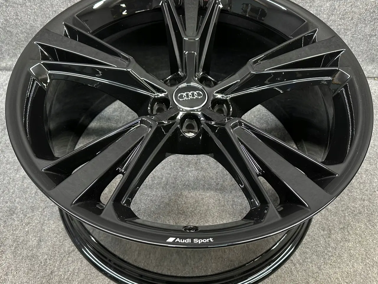 Billede 1 - AUDI Q8 4M 4M8 21 10.0" x 21" 5x112 ET 20