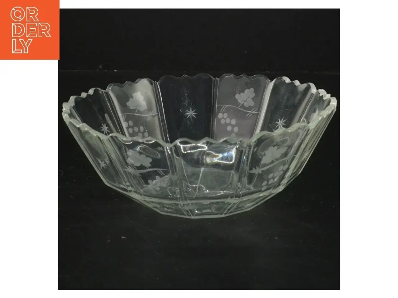 Billede 1 - Glas skål med dekorative mønstre (str. Ø 18 cm)