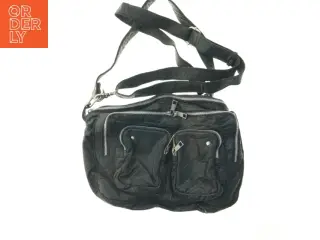 Nunoo Sort skuldertaske med flere lommer (str. 38x29 cm)