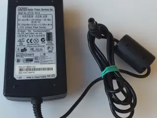 Strømforsyning APD DA-60F19 AC/DC Adapter 19V