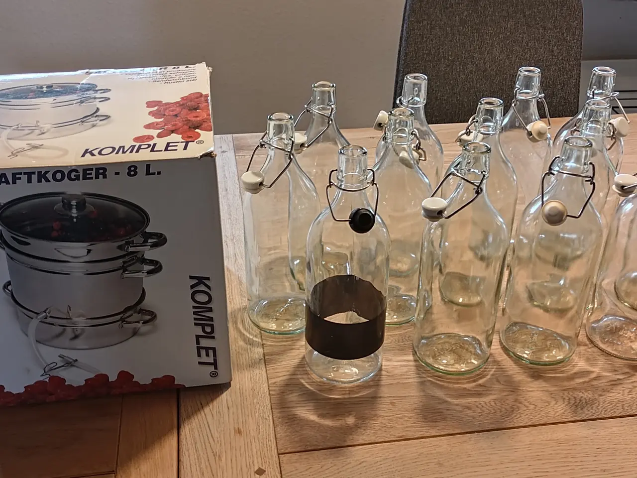 Billede 2 - Saftkoger 8 L med patentflasker