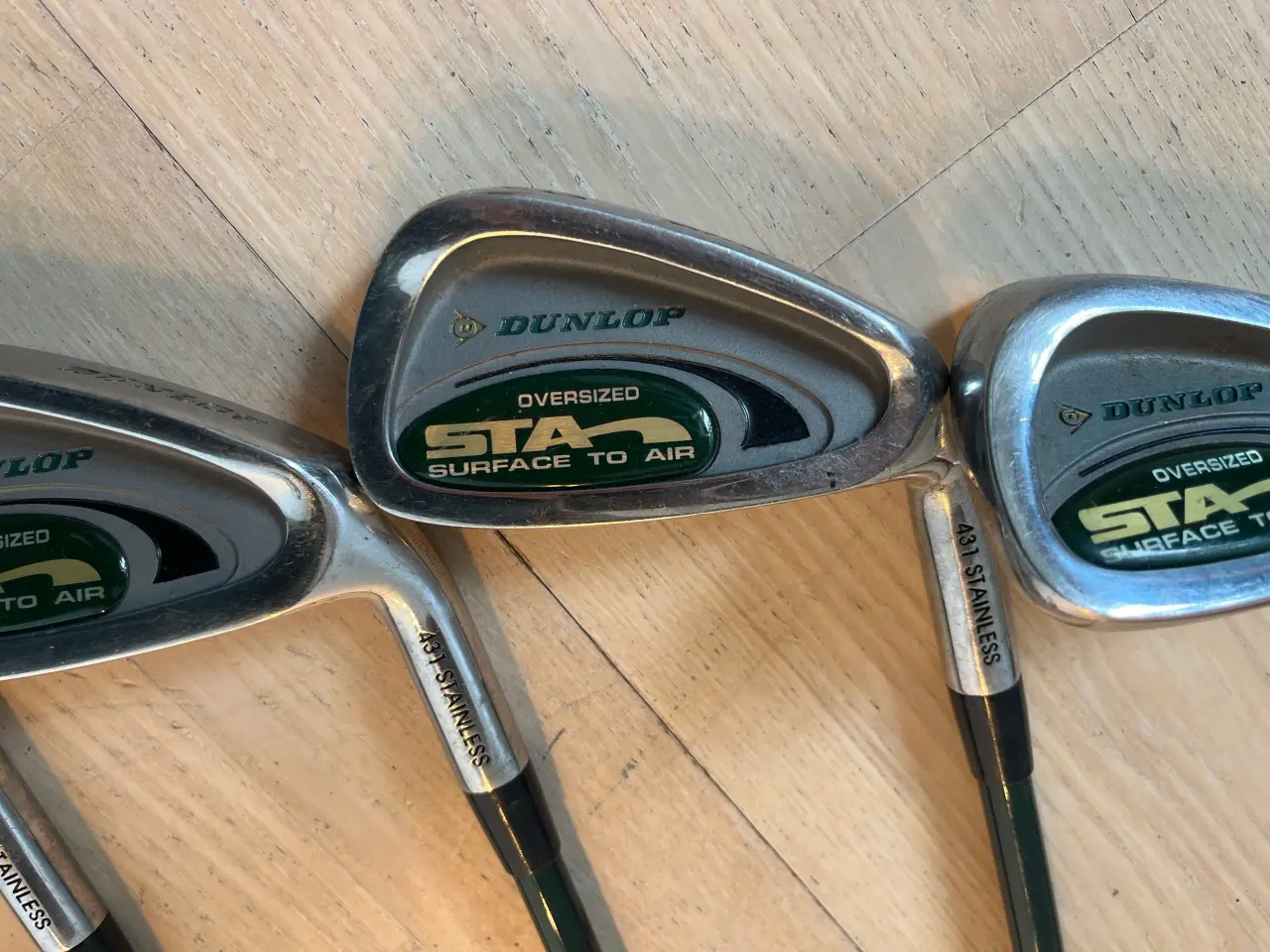 Billede 3 - Brugte men pæne Dunlop golf-jern og køller