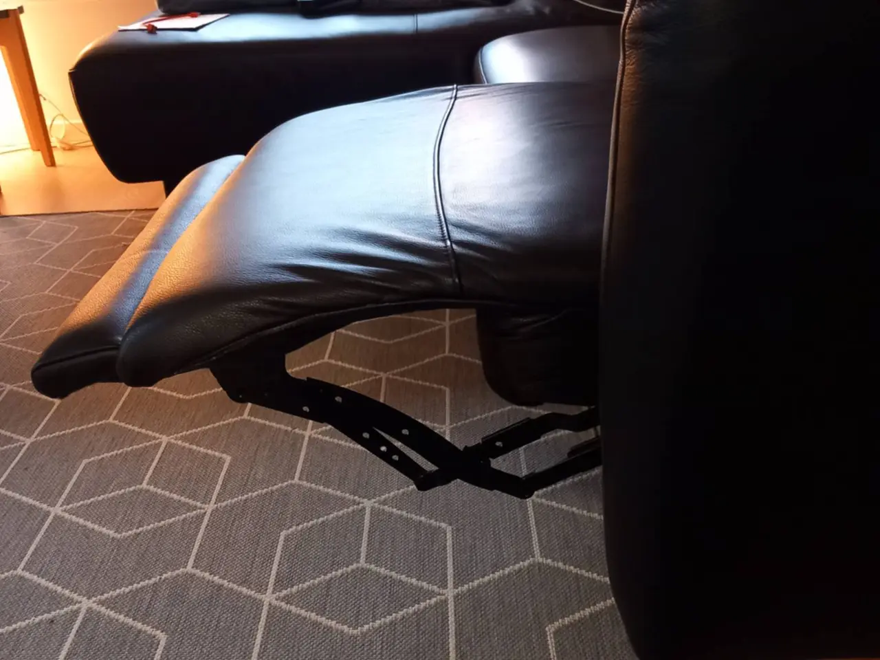 Billede 3 - Luksuriøs lædersofa med reclinerfunktion 