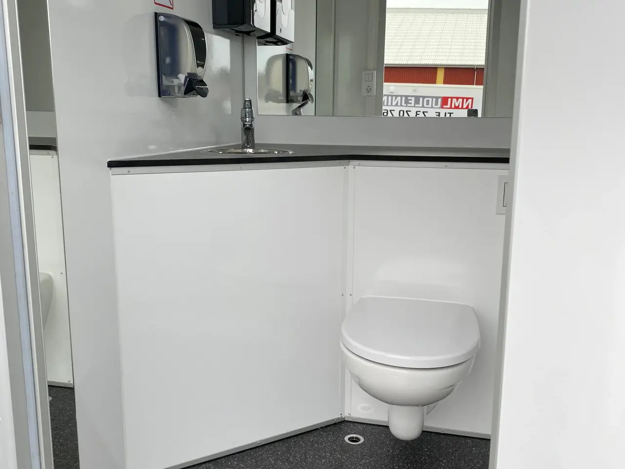 Billede 2 - Dobbelt VIP toiletvogn